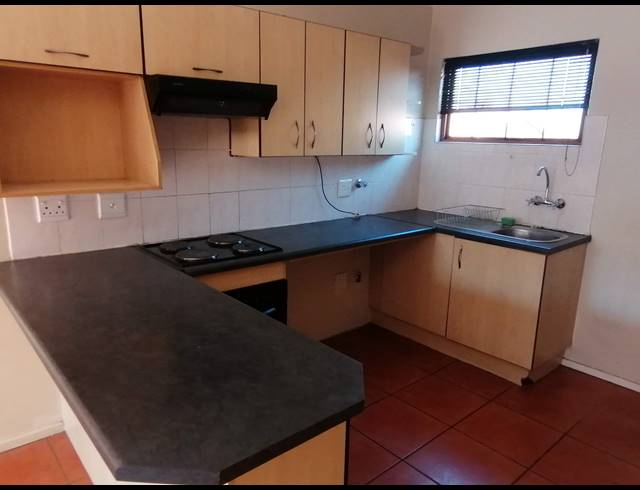 2 BEDROOM SIMPLEX RENTED IN MEYERSDAL